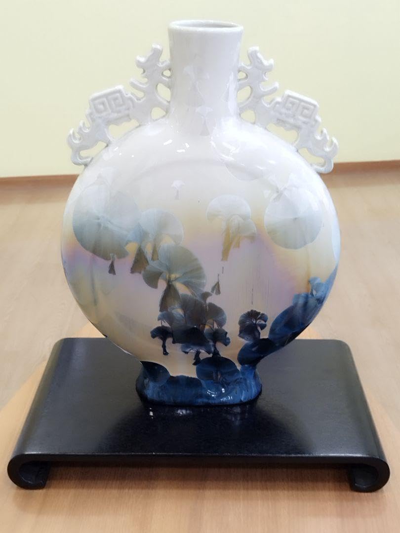 中国の壺 陶器製 花瓶 白 青 花模様 高さ約44cm 幅約32cm 台座付き 中国の壺 陶器製 花瓶 白 青 花模様 高さ約44cm 幅約